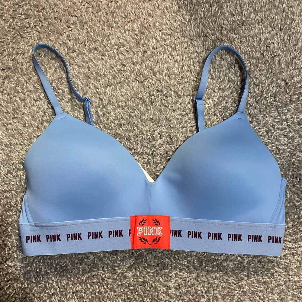 PINK Victoria Secret Lightly Lined Bra